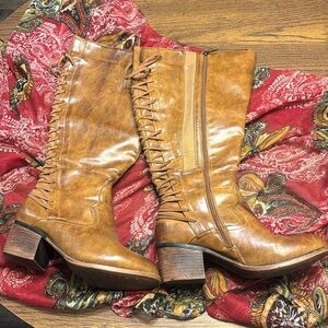 Wide-calf distressed lace boots